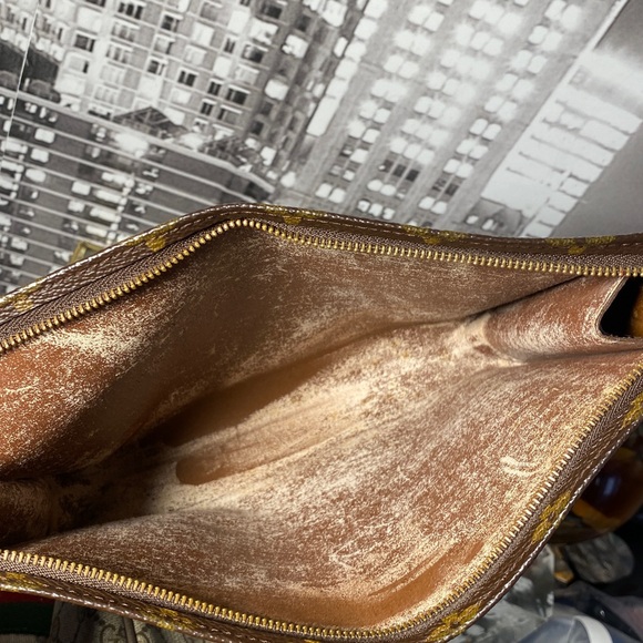 Authentic Louis Vuitton Monogram Cosmetic Accessories Pouch - Picture 11 of 14